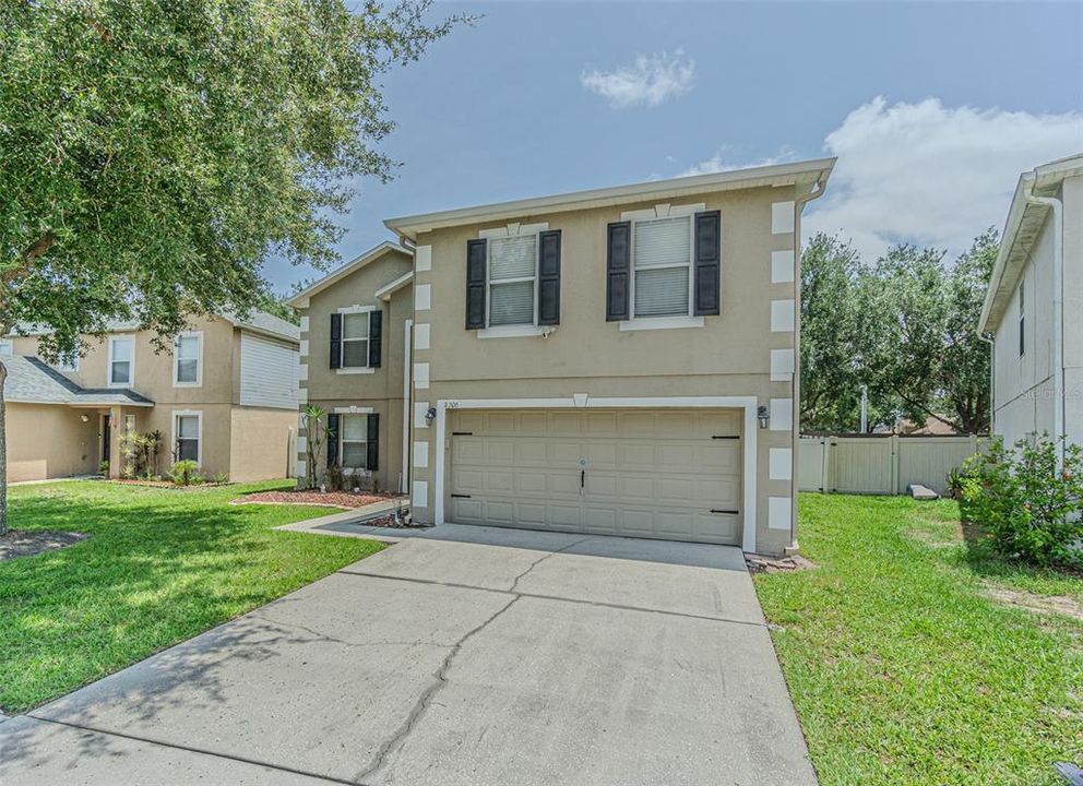 For Rent: $2,800 (4 beds, 2 baths, 2789 Square Feet)
