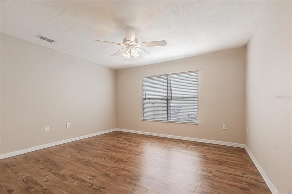 For Rent: $2,800 (4 beds, 2 baths, 2789 Square Feet)