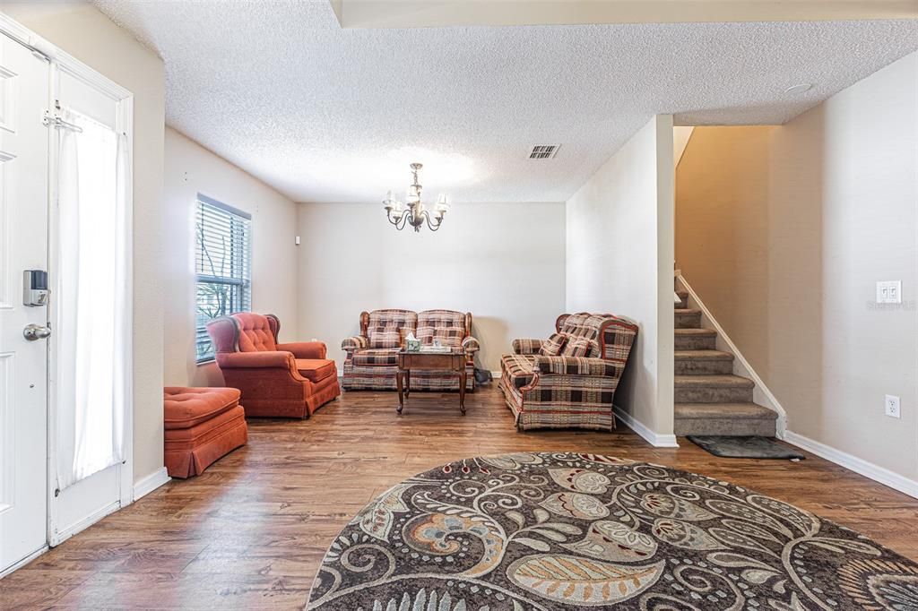 For Rent: $2,800 (4 beds, 2 baths, 2789 Square Feet)
