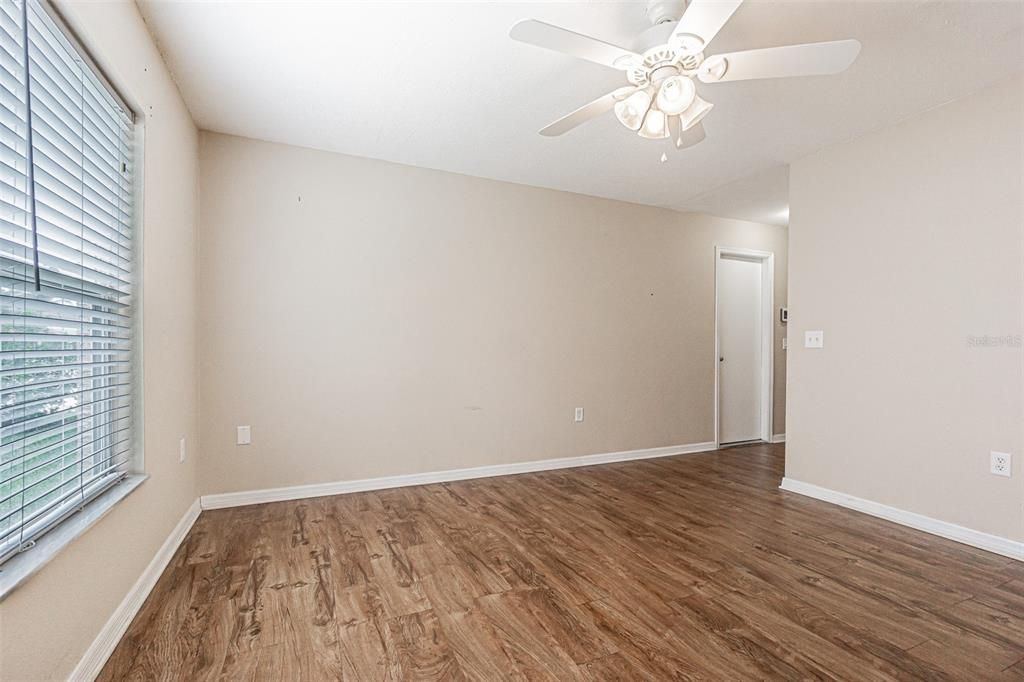 For Rent: $2,800 (4 beds, 2 baths, 2789 Square Feet)