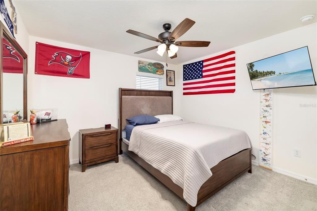 For Sale: $625,000 (5 beds, 3 baths, 2601 Square Feet)