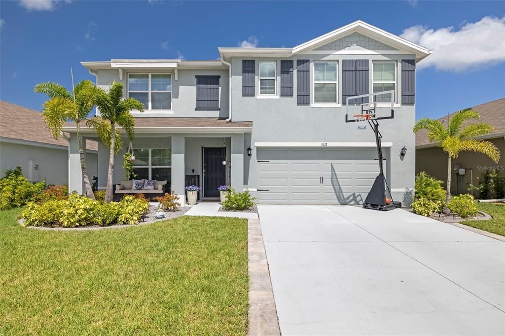 For Sale: $625,000 (5 beds, 3 baths, 2601 Square Feet)