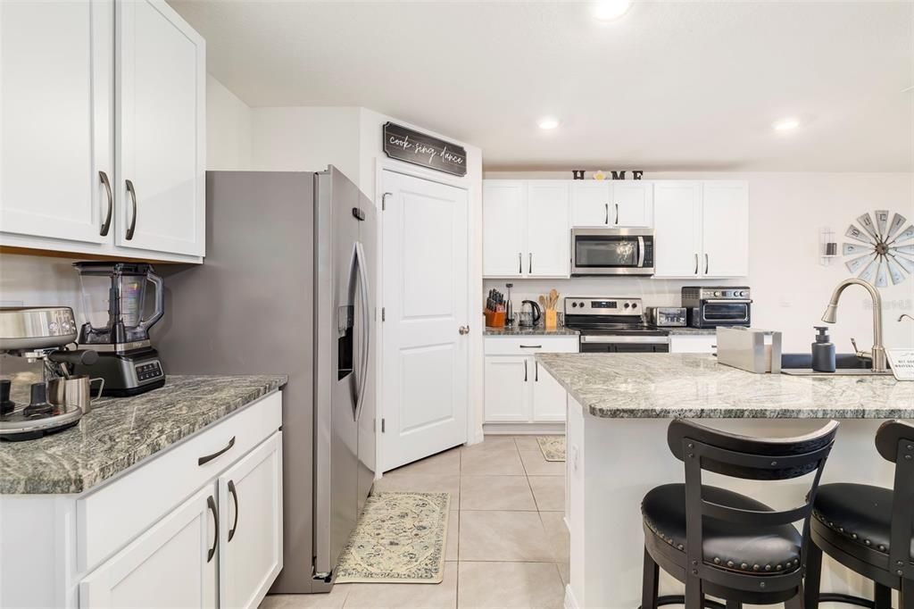 For Sale: $625,000 (5 beds, 3 baths, 2601 Square Feet)