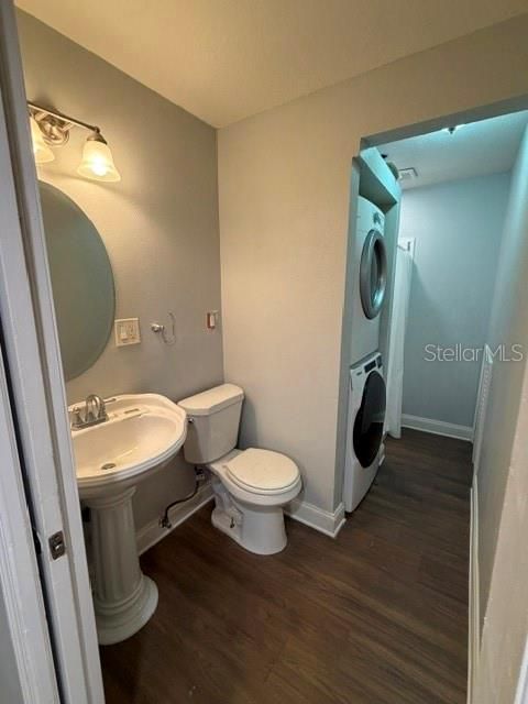 For Sale: $249,900 (4 beds, 3 baths, 1611 Square Feet)