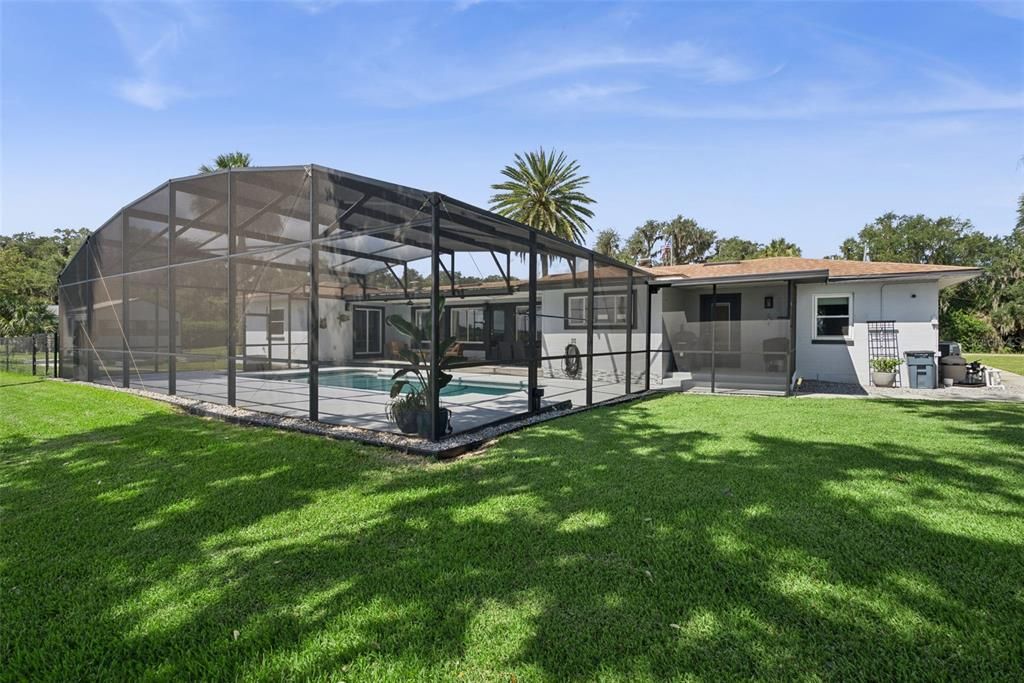 En Venta: $1,099,000 (3 camas, 3 baños, 2257 Pies cuadrados)