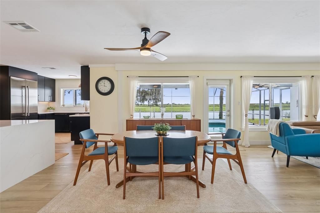 En Venta: $1,099,000 (3 camas, 3 baños, 2257 Pies cuadrados)