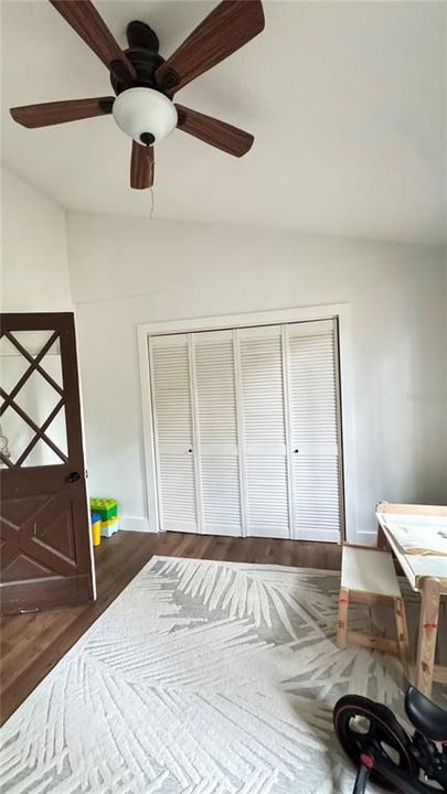 For Sale: $419,000 (3 beds, 3 baths, 2081 Square Feet)