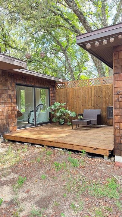 For Sale: $419,000 (3 beds, 3 baths, 2081 Square Feet)