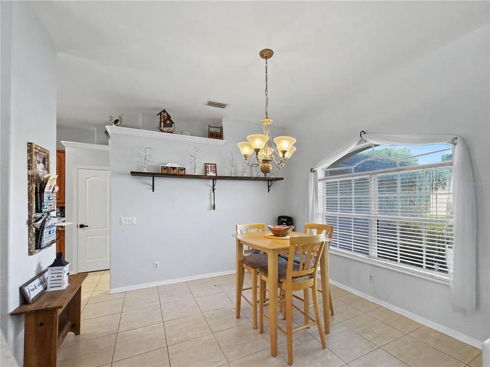Active With Contract: $324,000 (3 beds, 2 baths, 1930 Square Feet)