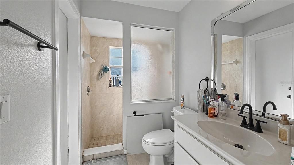 Active With Contract: $324,000 (3 beds, 2 baths, 1930 Square Feet)