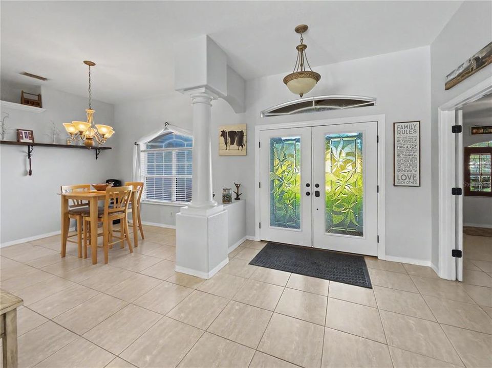 Active With Contract: $324,000 (3 beds, 2 baths, 1930 Square Feet)
