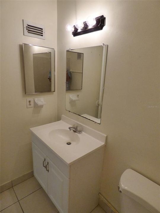 For Rent: $1,980 (3 beds, 2 baths, 1225 Square Feet)