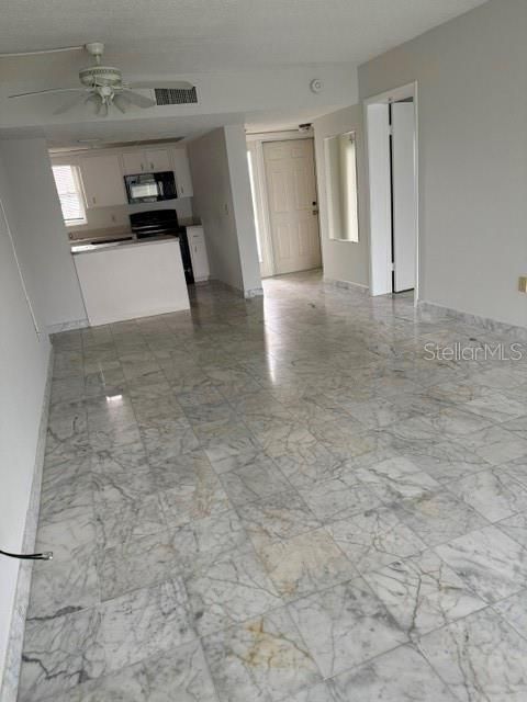 For Rent: $1,400 (2 beds, 2 baths, 1050 Square Feet)