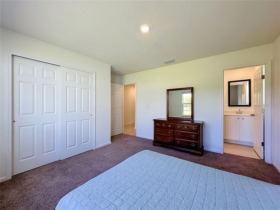For Sale: $288,000 (3 beds, 2 baths, 1286 Square Feet)