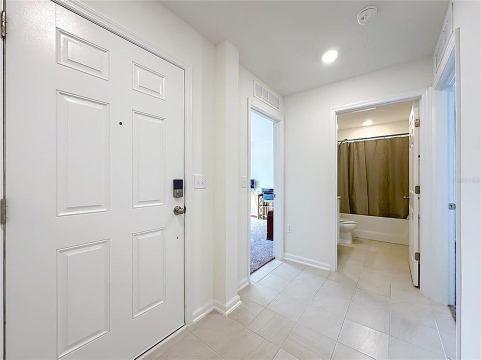 For Sale: $288,000 (3 beds, 2 baths, 1286 Square Feet)