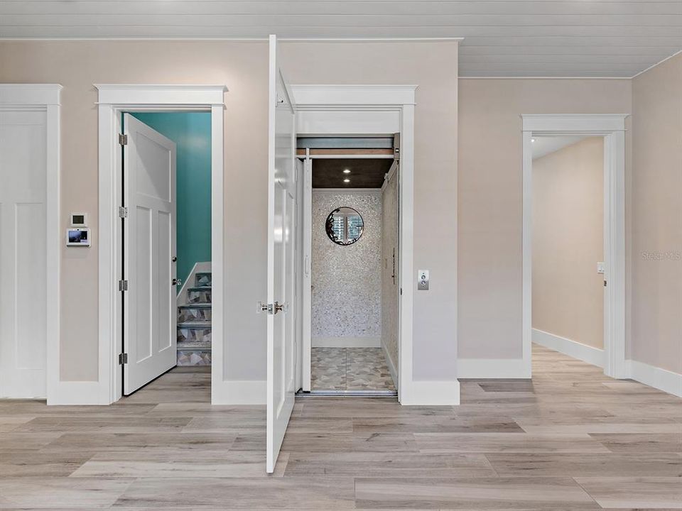 For Sale: $3,400,000 (3 beds, 3 baths, 3565 Square Feet)