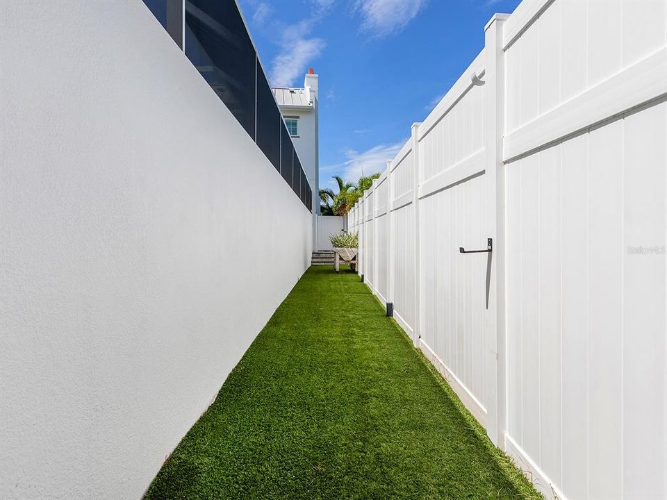 For Sale: $3,400,000 (3 beds, 3 baths, 3565 Square Feet)