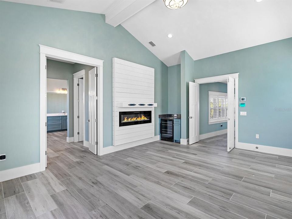 For Sale: $3,400,000 (3 beds, 3 baths, 3565 Square Feet)