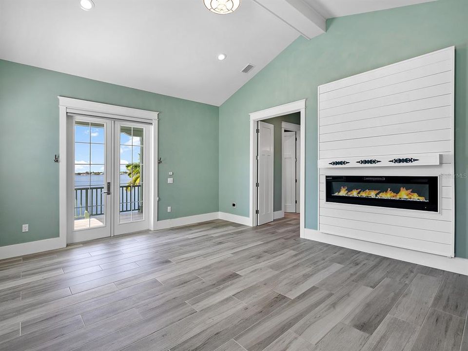 For Sale: $3,400,000 (3 beds, 3 baths, 3565 Square Feet)