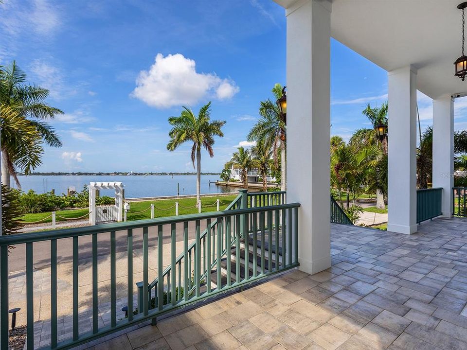For Sale: $3,400,000 (3 beds, 3 baths, 3565 Square Feet)