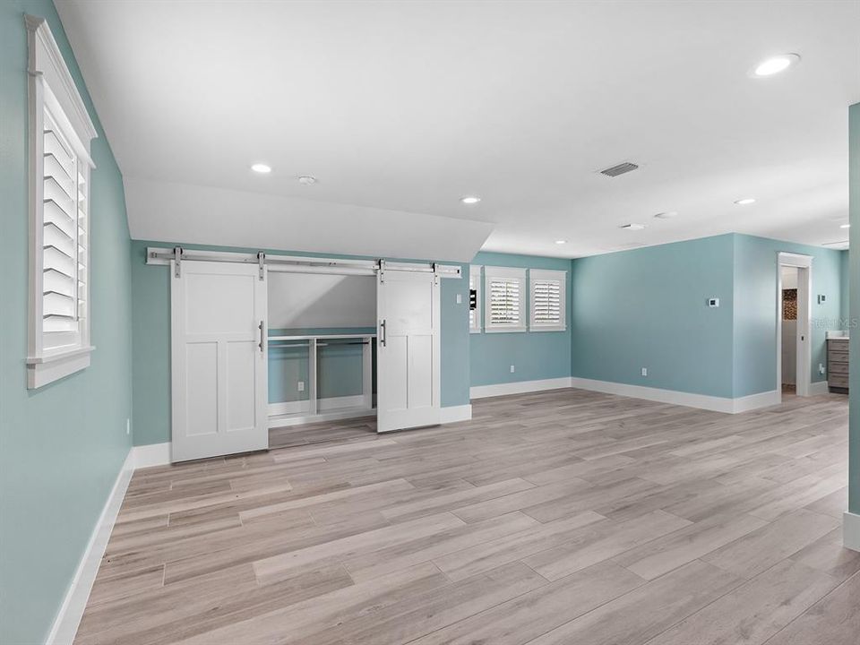 For Sale: $3,400,000 (3 beds, 3 baths, 3565 Square Feet)