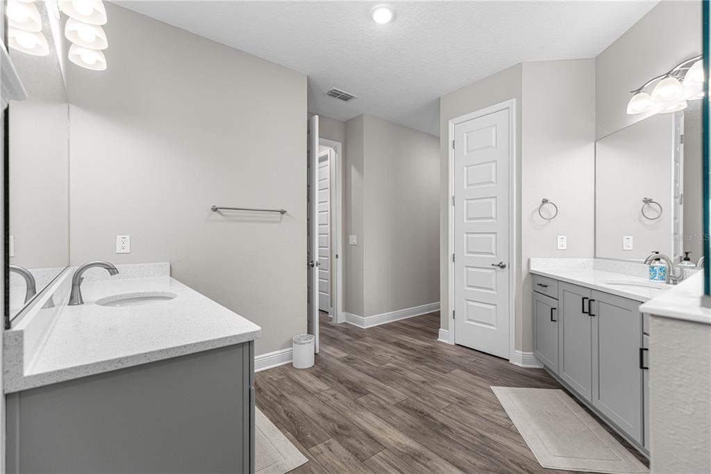 For Sale: $540,000 (3 beds, 3 baths, 2893 Square Feet)