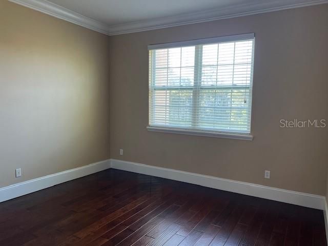 For Rent: $2,500 (4 beds, 2 baths, 2070 Square Feet)