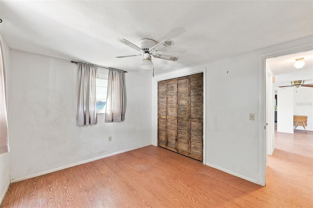 Active With Contract: $215,000 (2 beds, 2 baths, 1310 Square Feet)