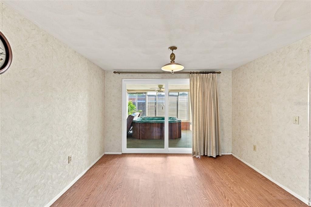 Active With Contract: $215,000 (2 beds, 2 baths, 1310 Square Feet)