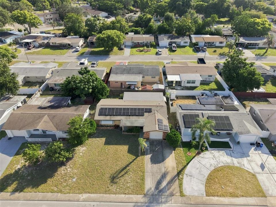 Active With Contract: $215,000 (2 beds, 2 baths, 1310 Square Feet)