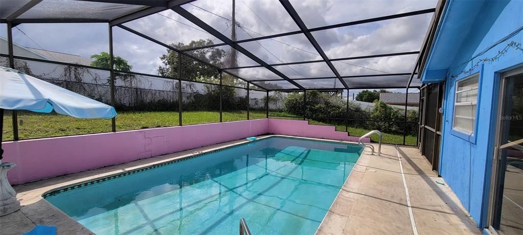 For Rent: $2,200 (3 beds, 2 baths, 1694 Square Feet)