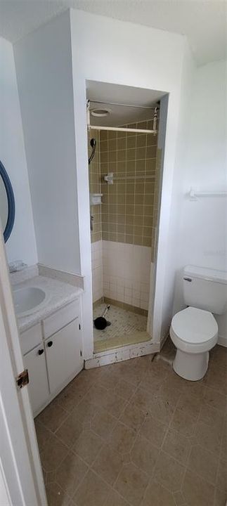 For Rent: $2,200 (3 beds, 2 baths, 1694 Square Feet)