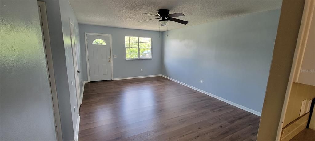 For Rent: $2,200 (3 beds, 2 baths, 1694 Square Feet)