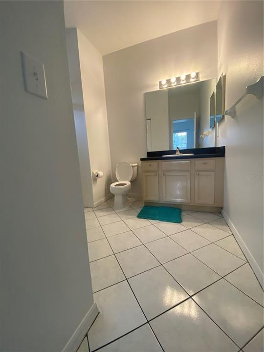 For Rent: $2,100 (3 beds, 2 baths, 1343 Square Feet)