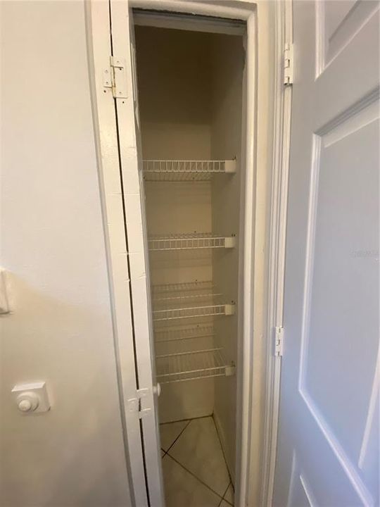 For Rent: $2,100 (3 beds, 2 baths, 1343 Square Feet)