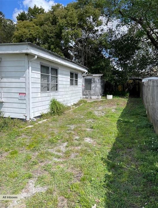 For Rent: $950 (3 beds, 2 baths, 1165 Square Feet)
