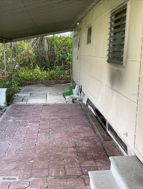 For Rent: $950 (3 beds, 2 baths, 1165 Square Feet)
