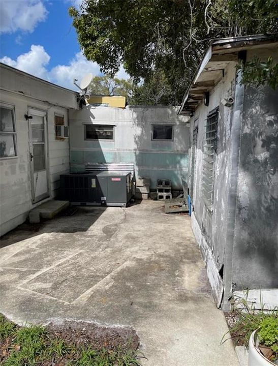 For Rent: $950 (3 beds, 2 baths, 1165 Square Feet)