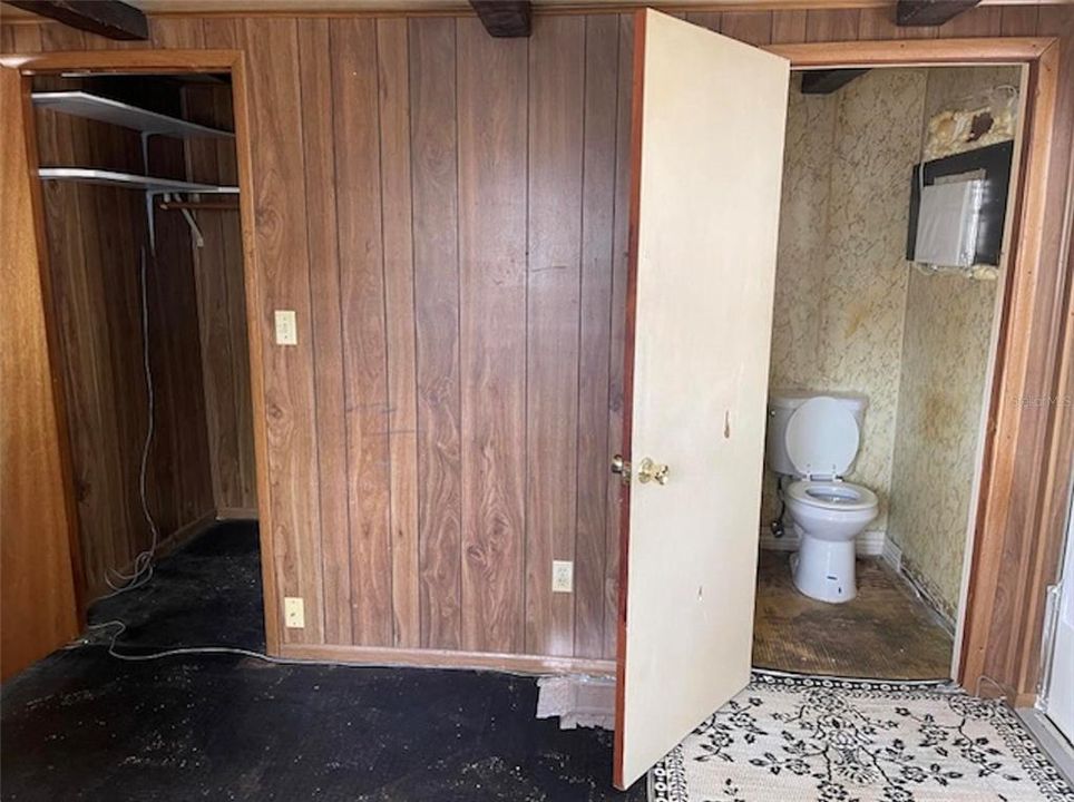 For Rent: $950 (3 beds, 2 baths, 1165 Square Feet)
