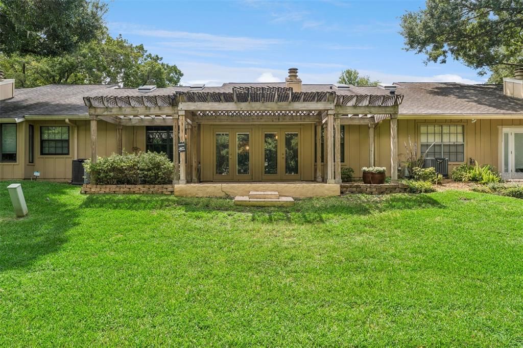 En Venta: $340,000 (3 camas, 2 baños, 1343 Pies cuadrados)