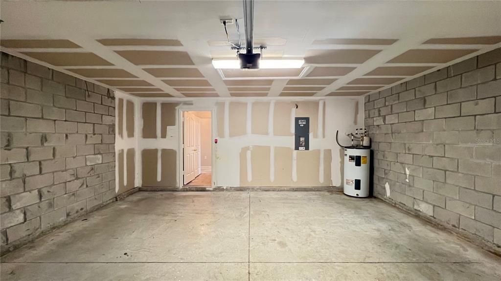 For Rent: $2,500 (3 beds, 2 baths, 1899 Square Feet)