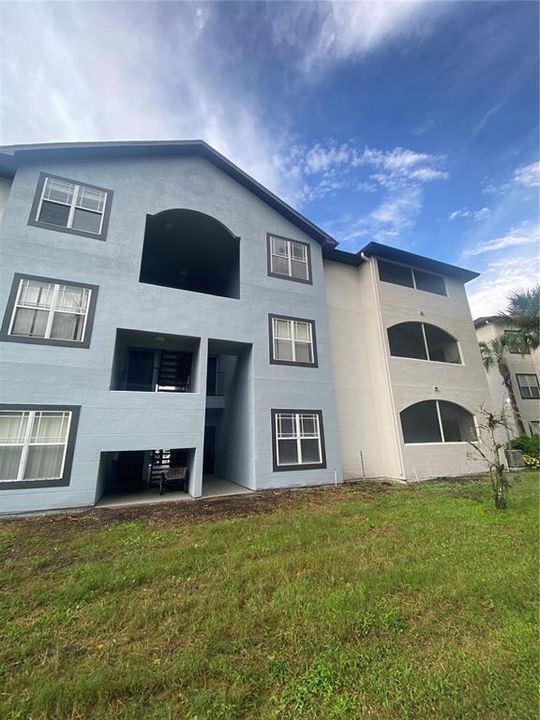 For Rent: $1,900 (2 beds, 2 baths, 1270 Square Feet)