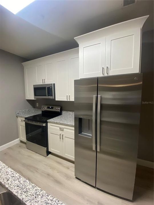 For Rent: $1,900 (2 beds, 2 baths, 1270 Square Feet)