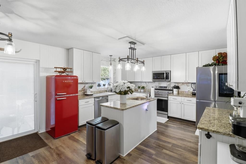En Venta: $549,000 (6 camas, 4 baños, 4040 Pies cuadrados)