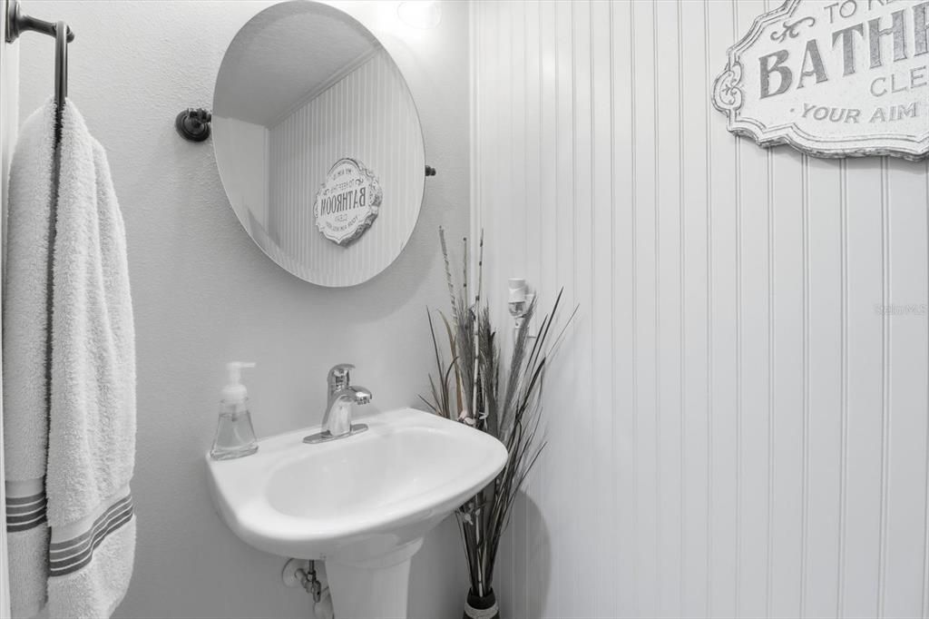En Venta: $549,000 (6 camas, 4 baños, 4040 Pies cuadrados)