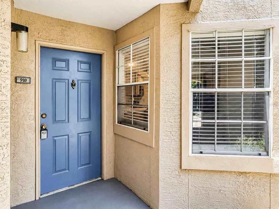 For Rent: $2,000 (3 beds, 2 baths, 1423 Square Feet)