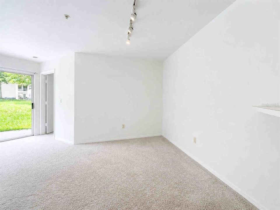 For Rent: $2,000 (3 beds, 2 baths, 1423 Square Feet)