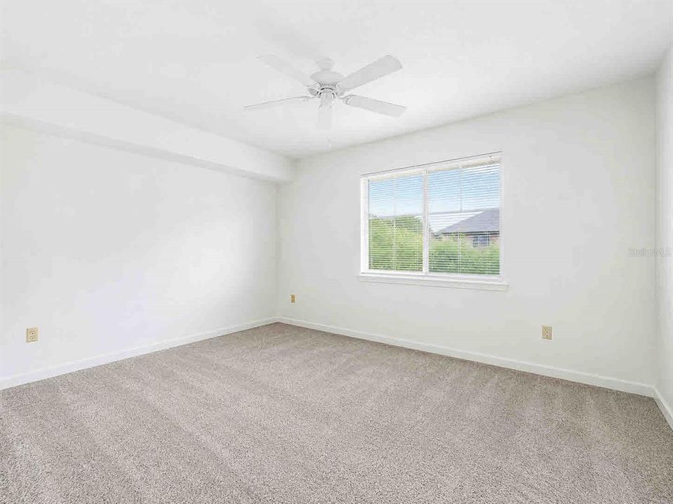 For Rent: $2,000 (3 beds, 2 baths, 1423 Square Feet)
