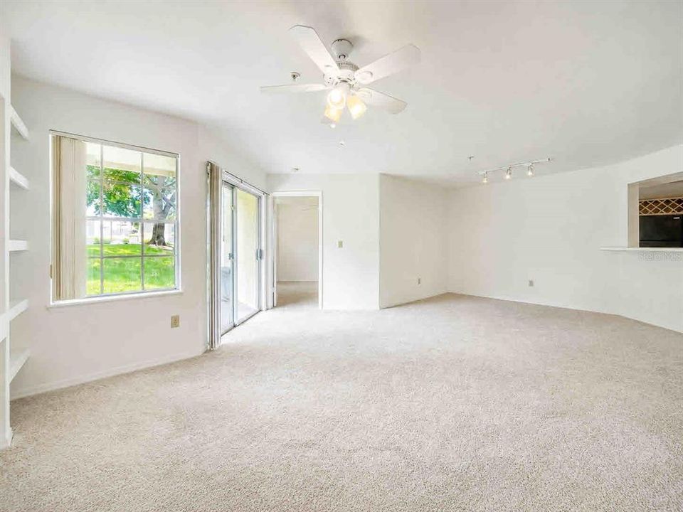 For Rent: $2,000 (3 beds, 2 baths, 1423 Square Feet)