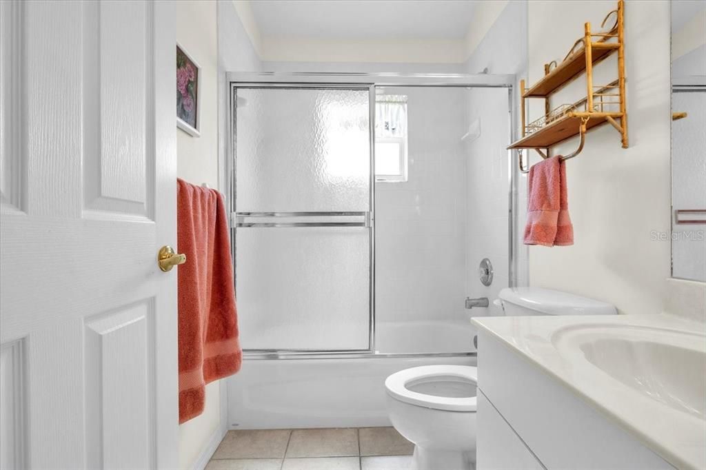 For Sale: $349,000 (3 beds, 2 baths, 1881 Square Feet)